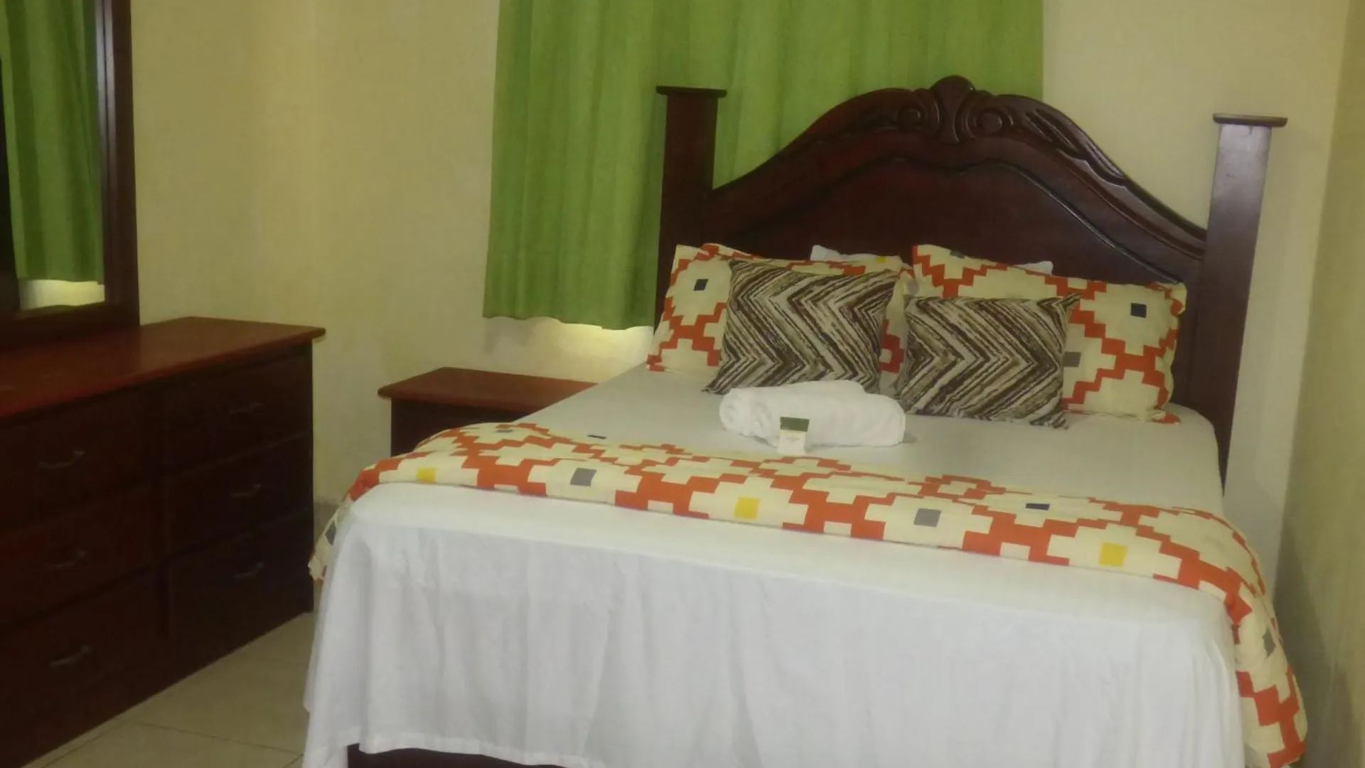 Hostel Hotel Enrique I Gazcue, Bed And Breakfast Santo Domingo