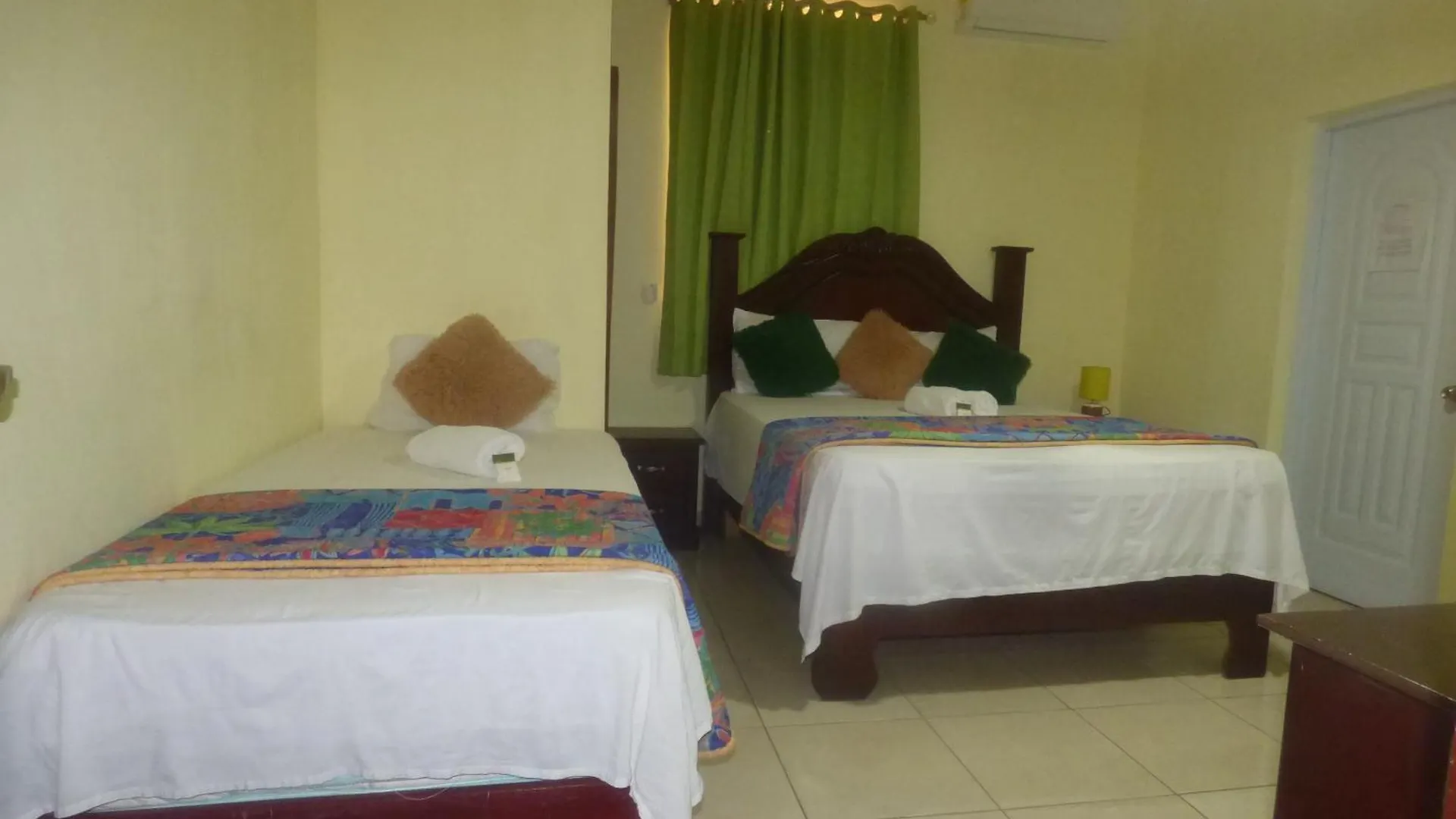 Hotel Enrique I Gazcue, Bed And Breakfast Santo Domingo Ostello