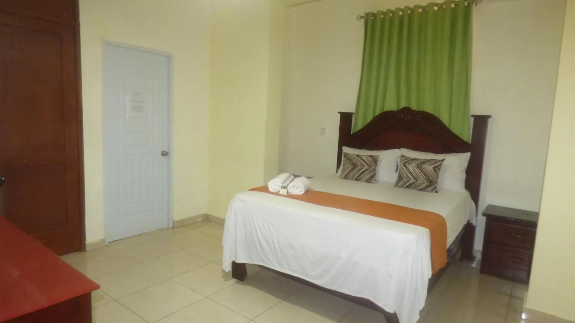 Ostello Hotel Enrique I Gazcue, Bed And Breakfast Santo Domingo