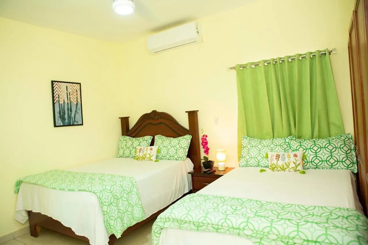 旅馆 Hotel Enrique I Gazcue, Bed And Breakfast 聖多明哥