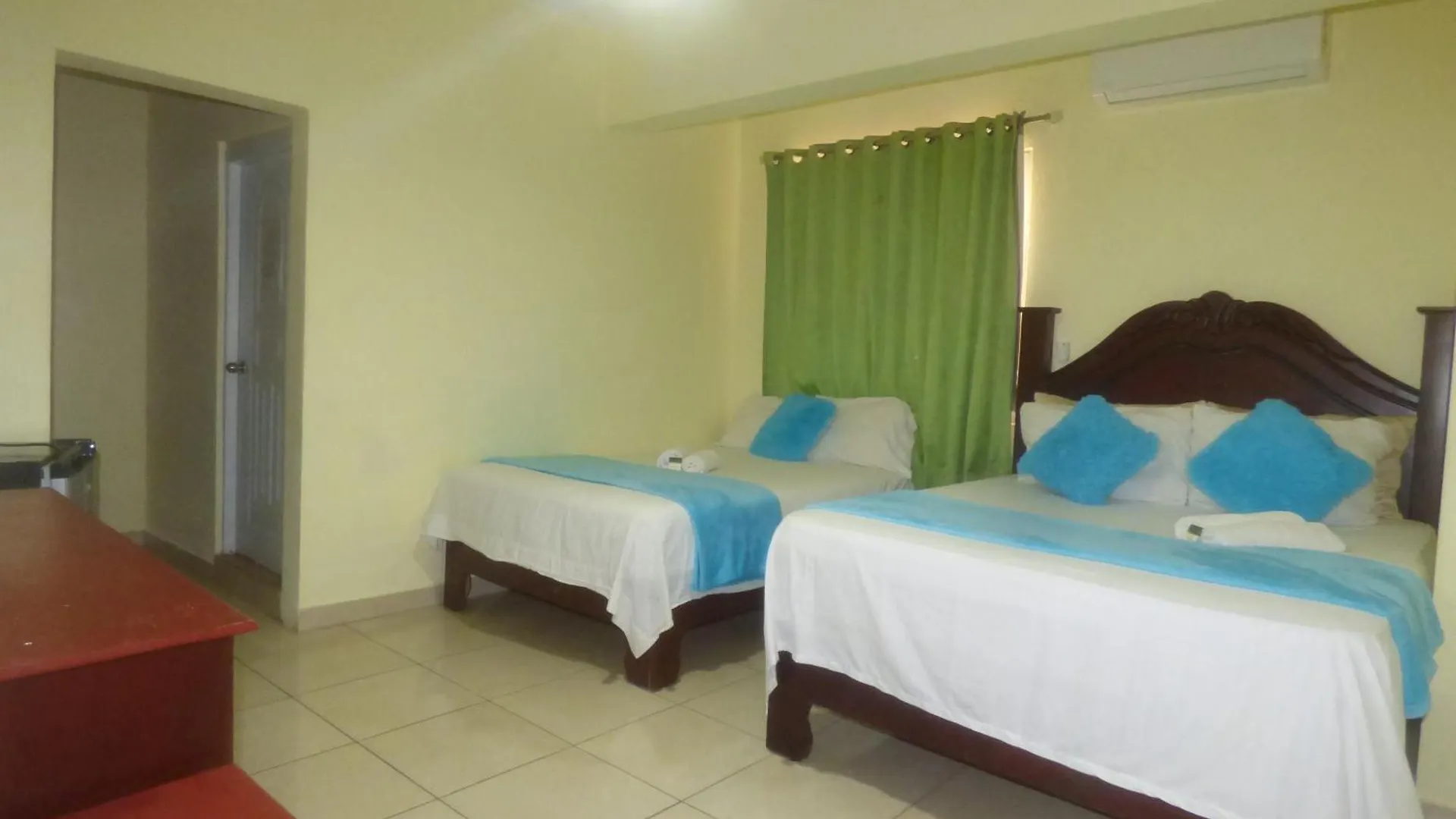 Hotel Enrique I Gazcue, Bed And Breakfast 聖多明哥